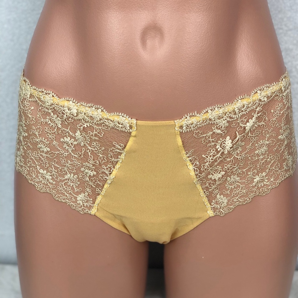 La Perla NWT sparkling jasmine lace panty